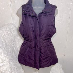 New York & Co Ladies puffer vest